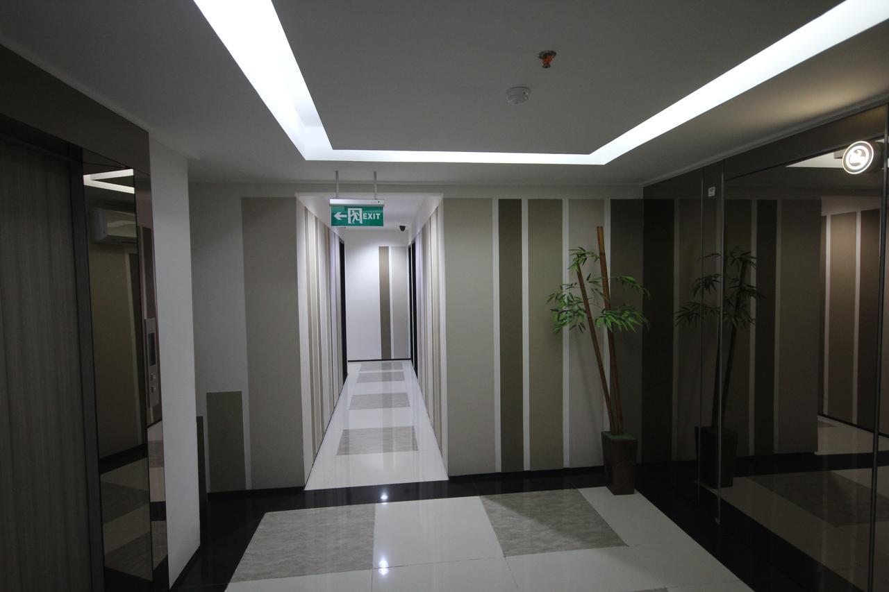 Harvia Suites Kebon Jeruk Giacarta Esterno foto