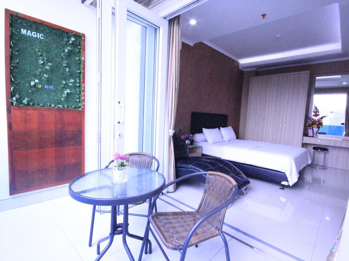 Harvia Suites Kebon Jeruk Giacarta Esterno foto
