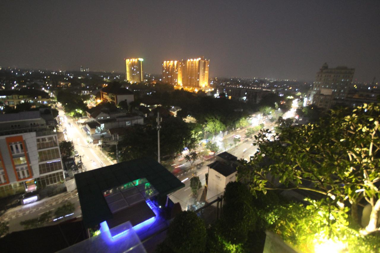 Harvia Suites Kebon Jeruk Giacarta Esterno foto