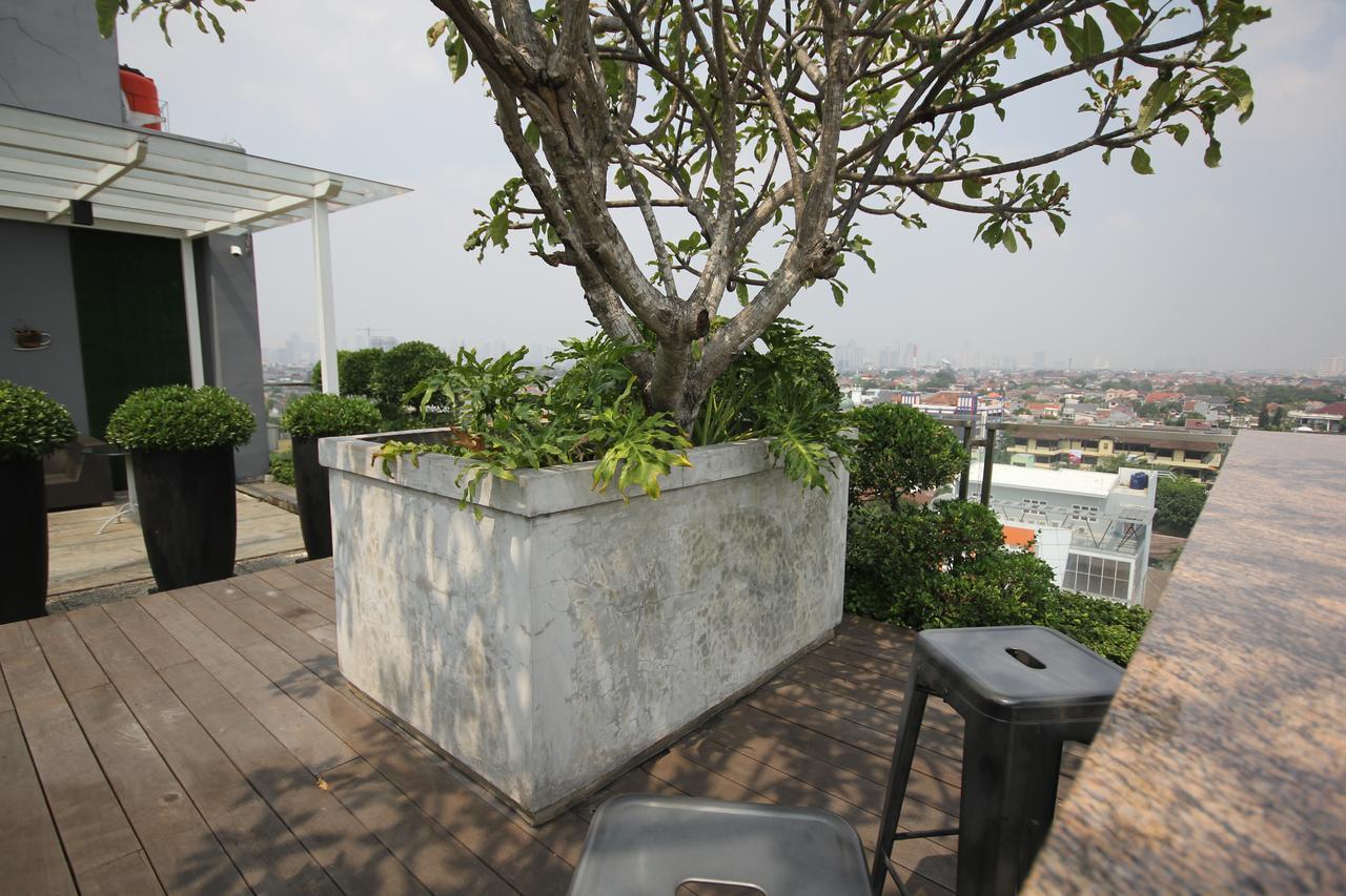 Harvia Suites Kebon Jeruk Giacarta Esterno foto