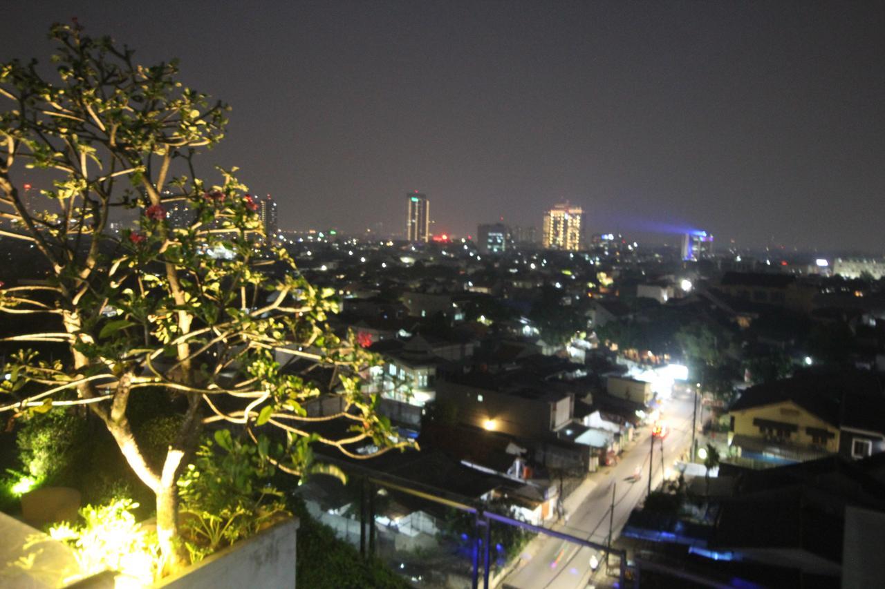 Harvia Suites Kebon Jeruk Giacarta Esterno foto