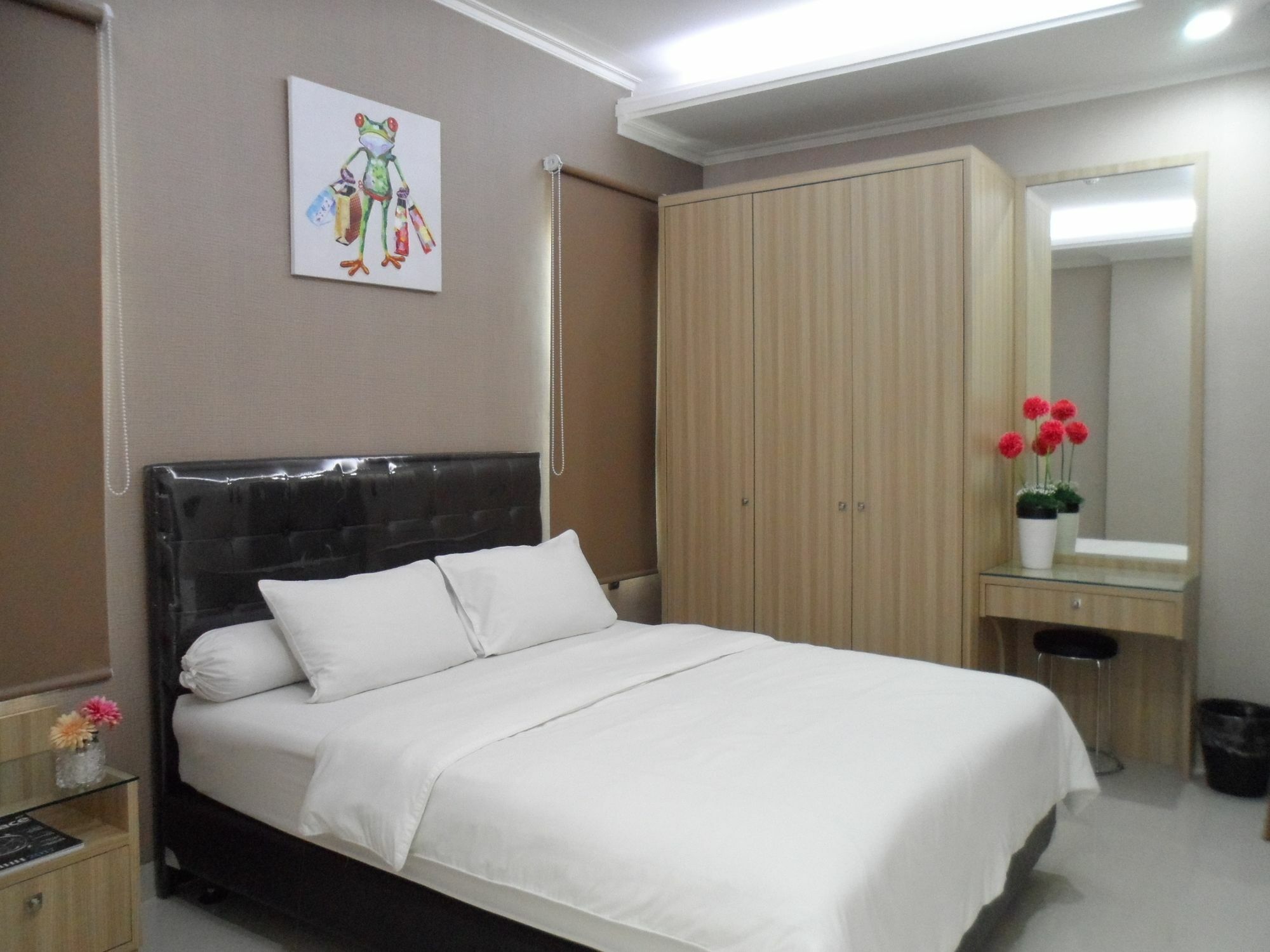 Harvia Suites Kebon Jeruk Giacarta Esterno foto