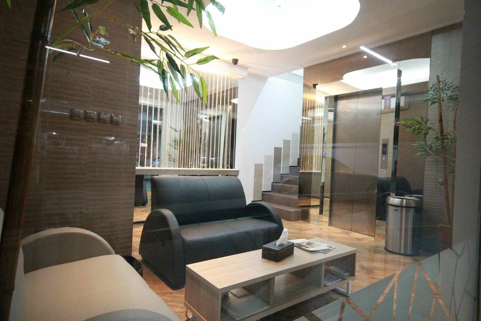 Harvia Suites Kebon Jeruk Giacarta Esterno foto