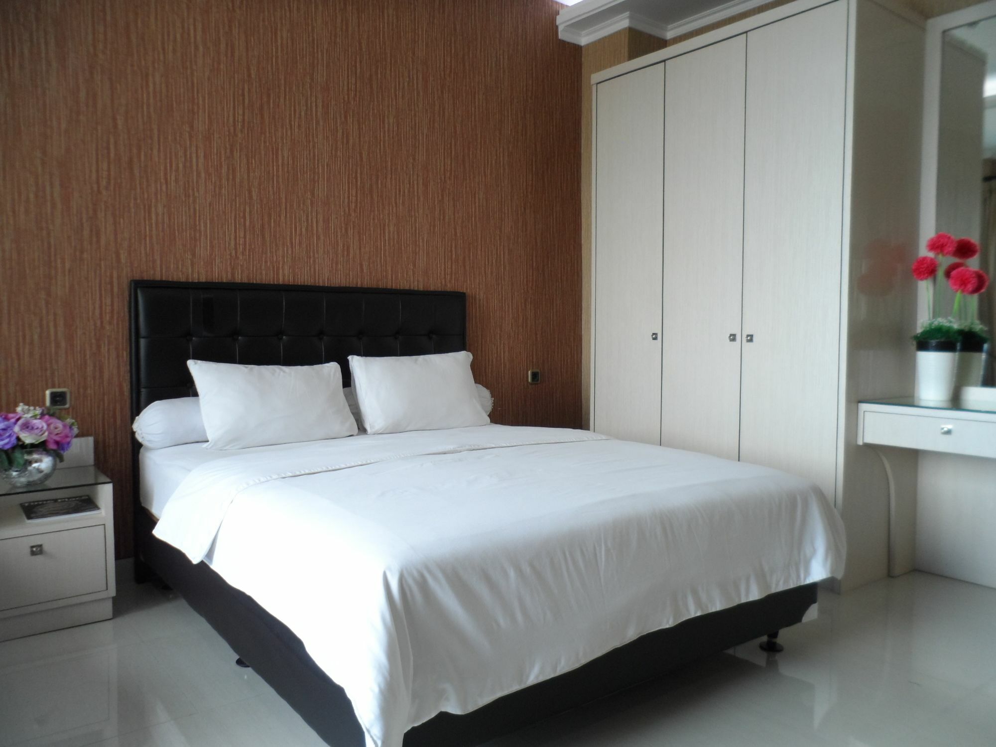 Harvia Suites Kebon Jeruk Giacarta Esterno foto